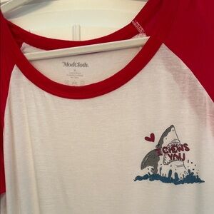 ModCloth Women’s Valentines Lightweight Shark Red & White Raglan 3/4 Sleeve Tee